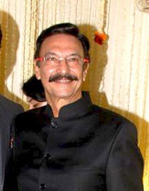 सुरेश ओबेरॉय (Suresh Oberoi)